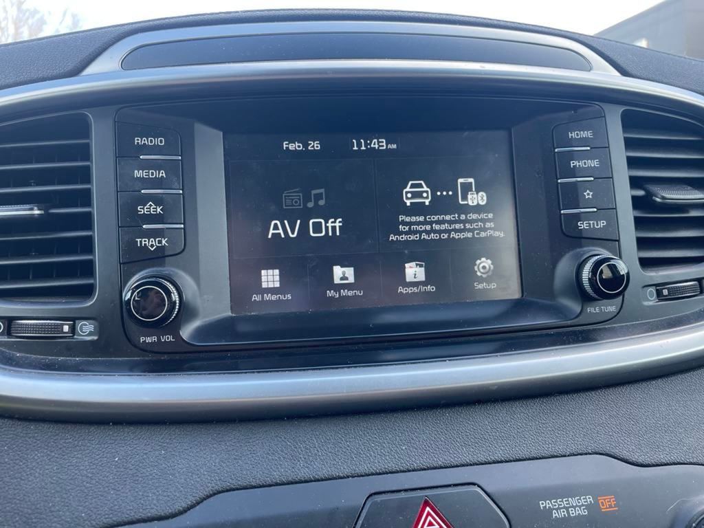 Vehicle image 15 of 17