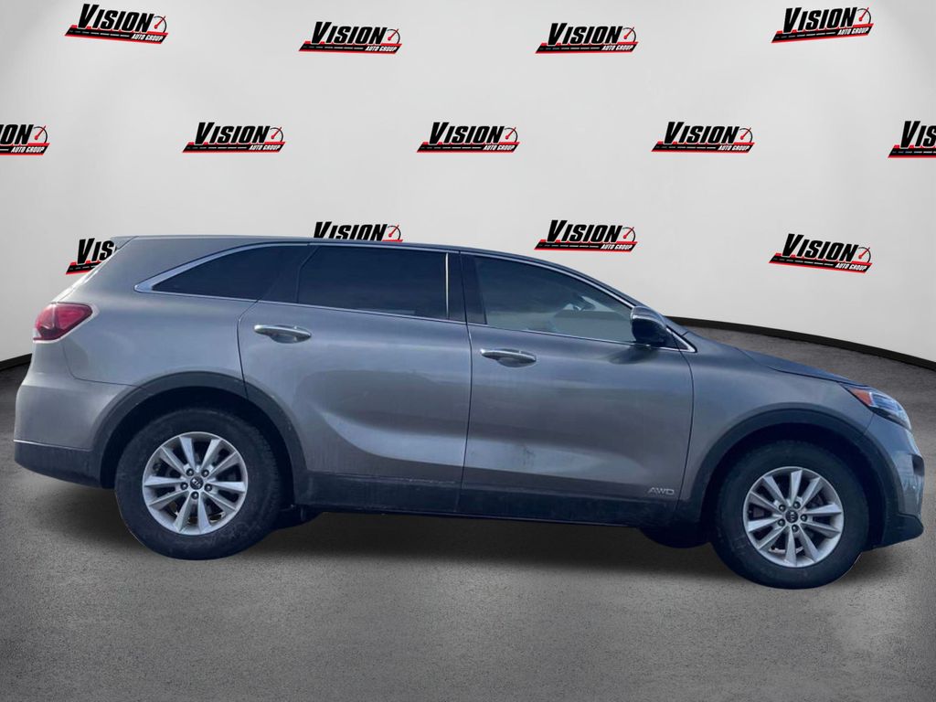 Vehicle image 9 of 17