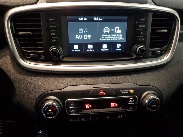 Vehicle image 18 of 34