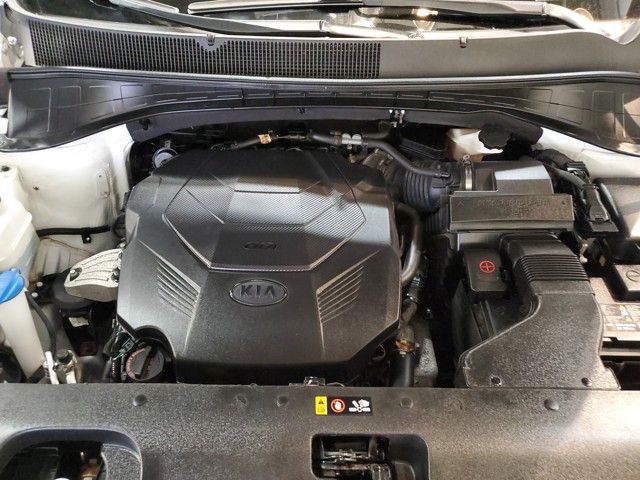 Vehicle image 23 of 34