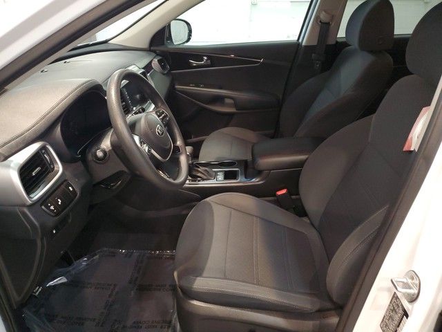 Vehicle image 10 of 34