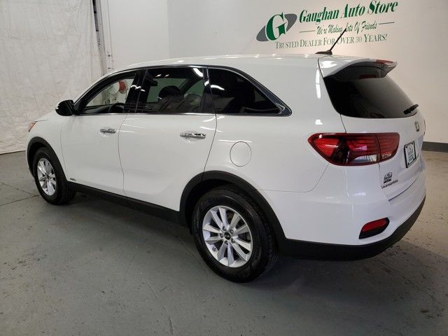 Vehicle image 8 of 34