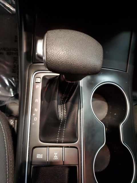 Vehicle image 24 of 34