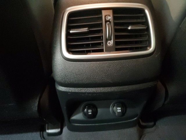 Vehicle image 32 of 34