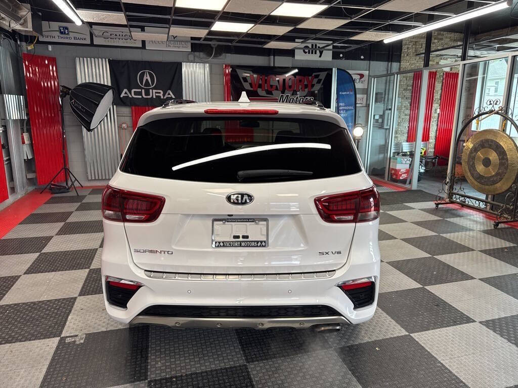 Vehicle image 13 of 43