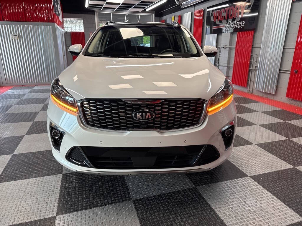 Vehicle image 2 of 43