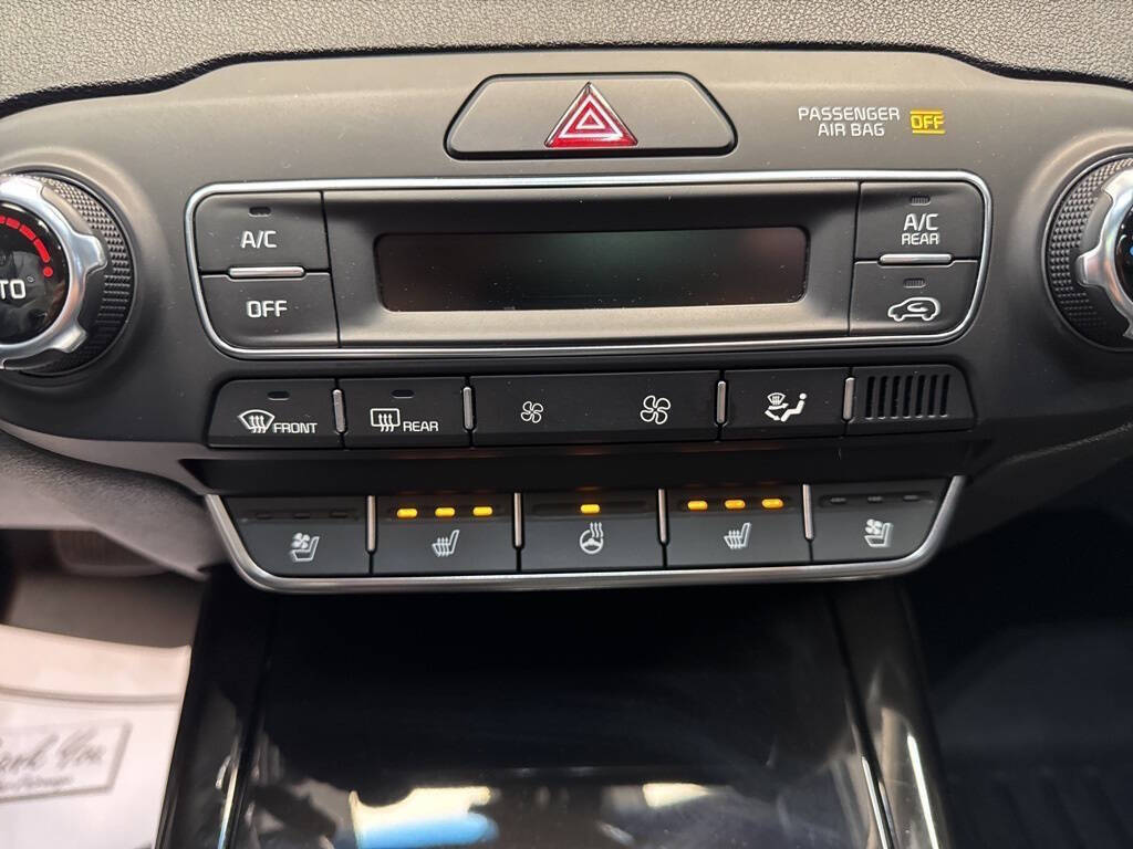 Vehicle image 36 of 43