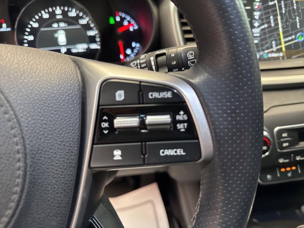 Vehicle image 40 of 43