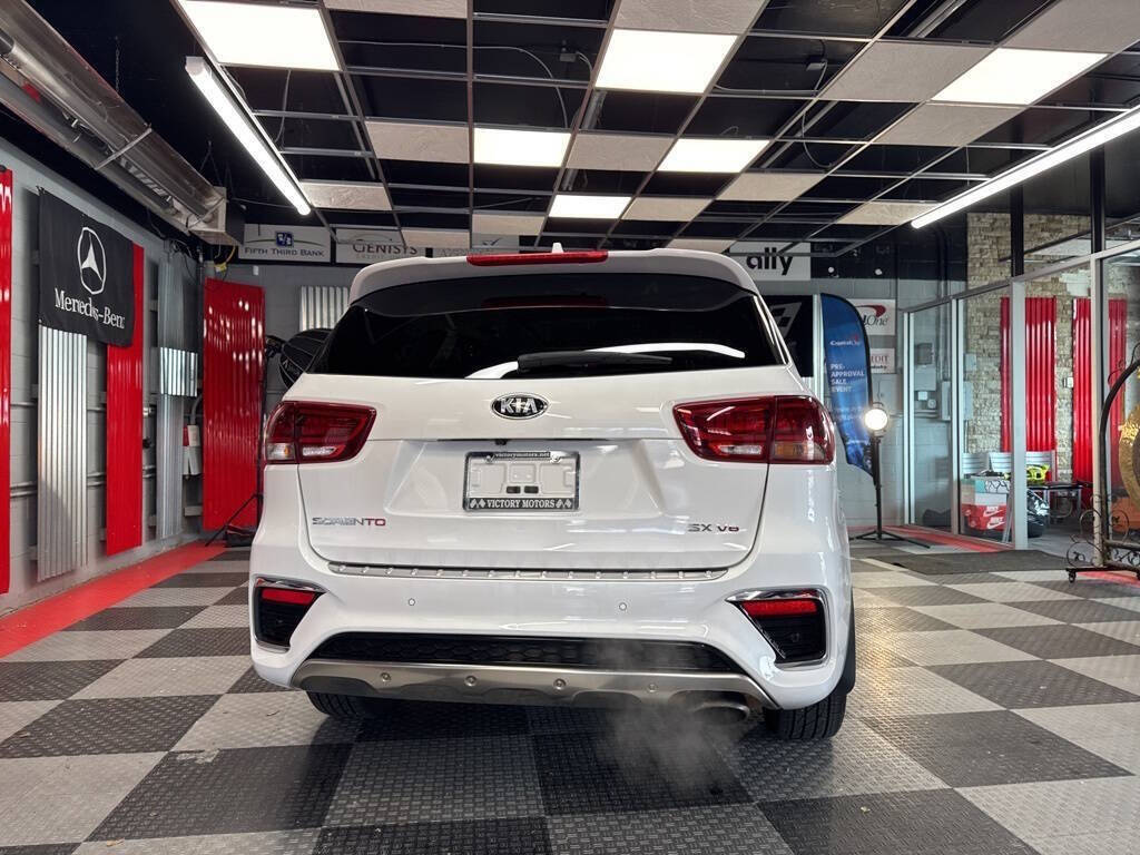 Vehicle image 15 of 43