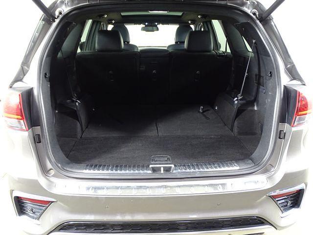 2019 Kia Sorento SX Limited V6 Image 10 of 44