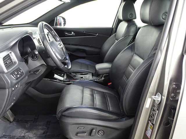 2019 Kia Sorento SX Limited V6 Image 11 of 44