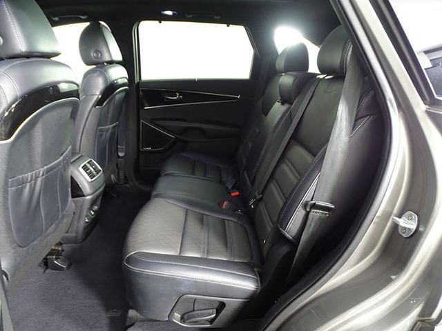 2019 Kia Sorento SX Limited V6 Image 12 of 44