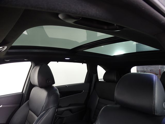 2019 Kia Sorento SX Limited V6 Image 14 of 44