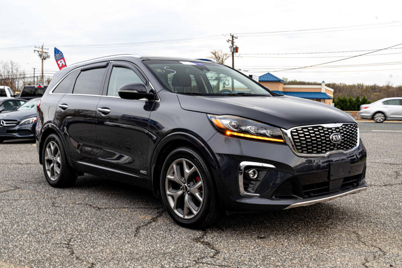 Vehicle image 3 of 24