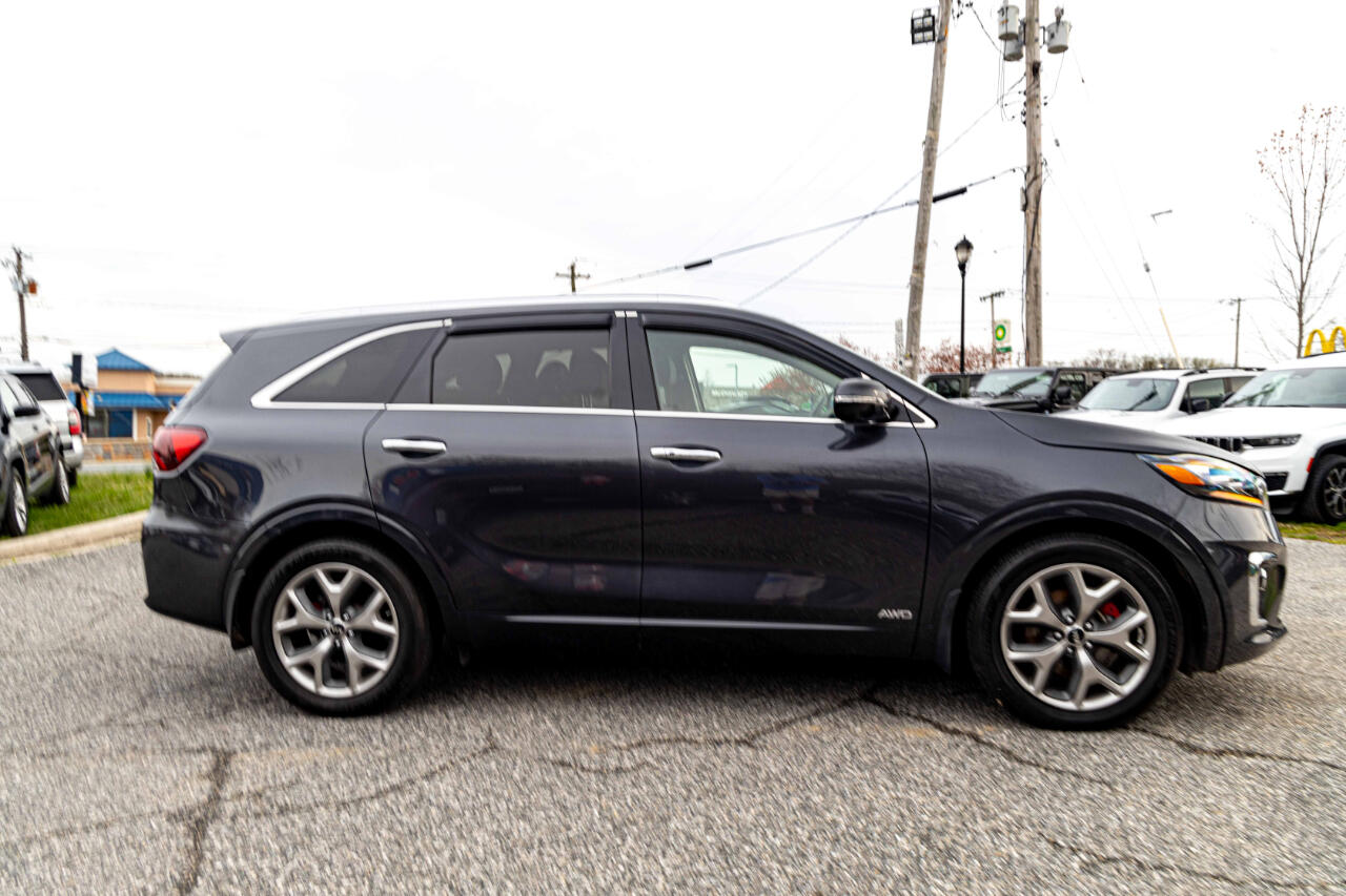 Vehicle image 4 of 24