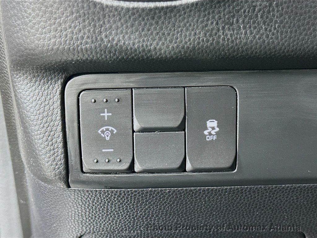 Vehicle image 11 of 36