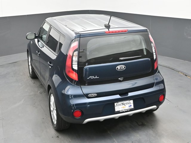 Vehicle image 19 of 34