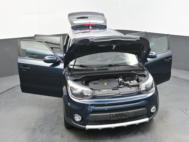 Vehicle image 33 of 34