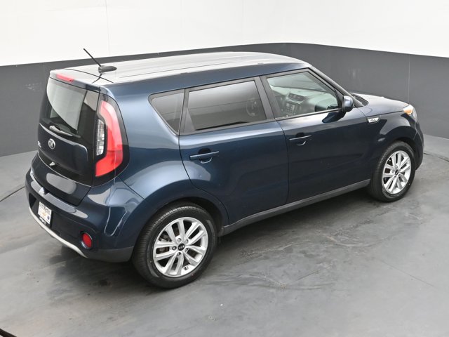 Vehicle image 15 of 34