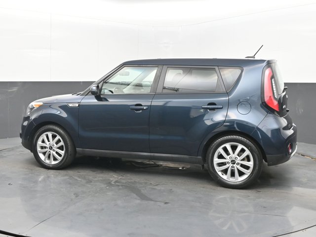 Vehicle image 17 of 34