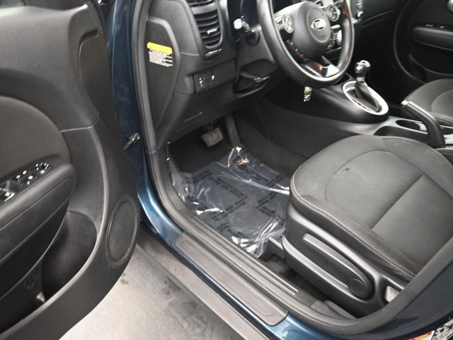 Vehicle image 31 of 34
