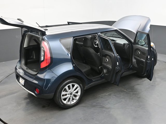 Vehicle image 16 of 34