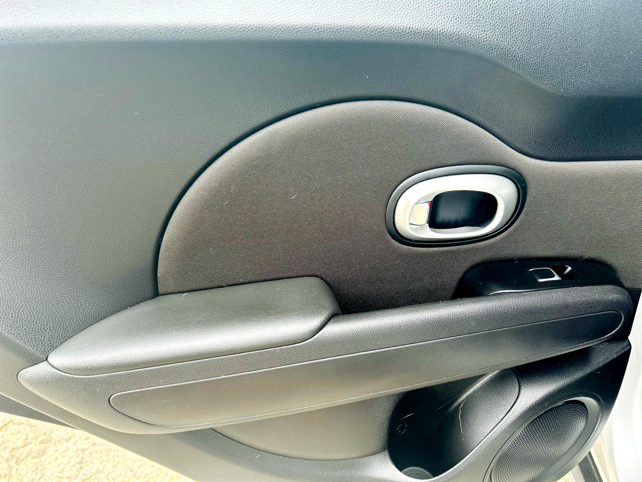 Vehicle image 33 of 36