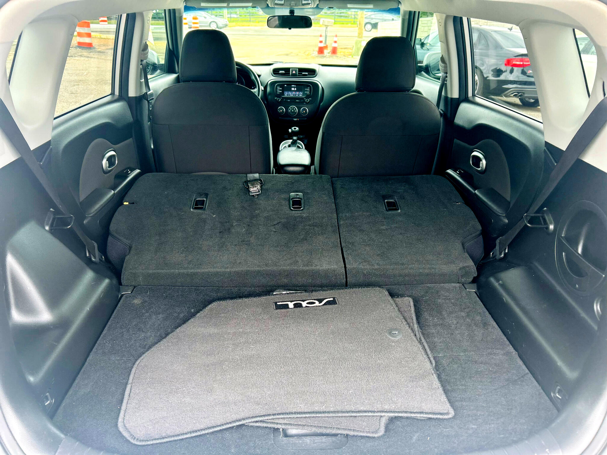 Vehicle image 14 of 36