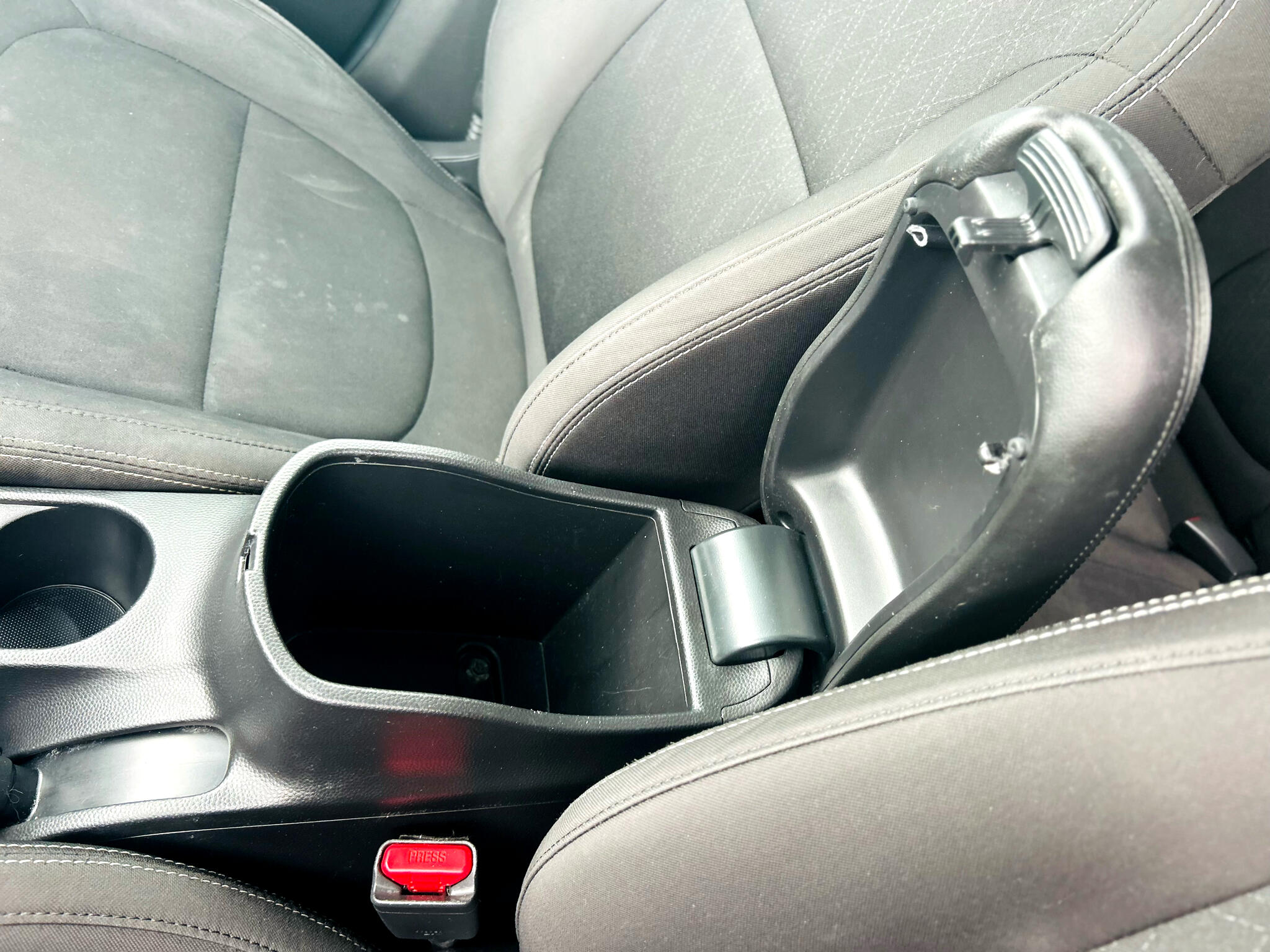 Vehicle image 26 of 36