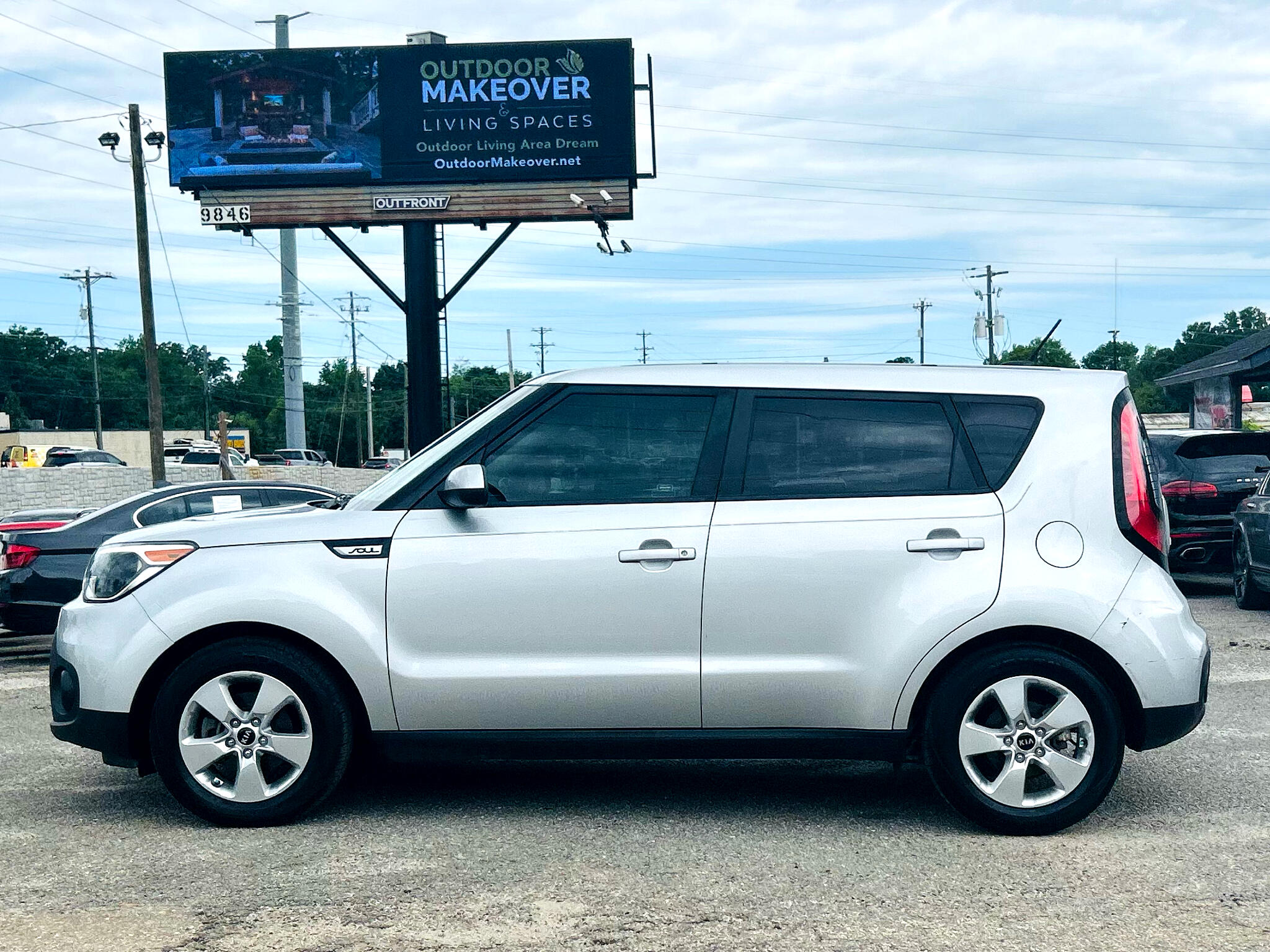 Vehicle image 9 of 36