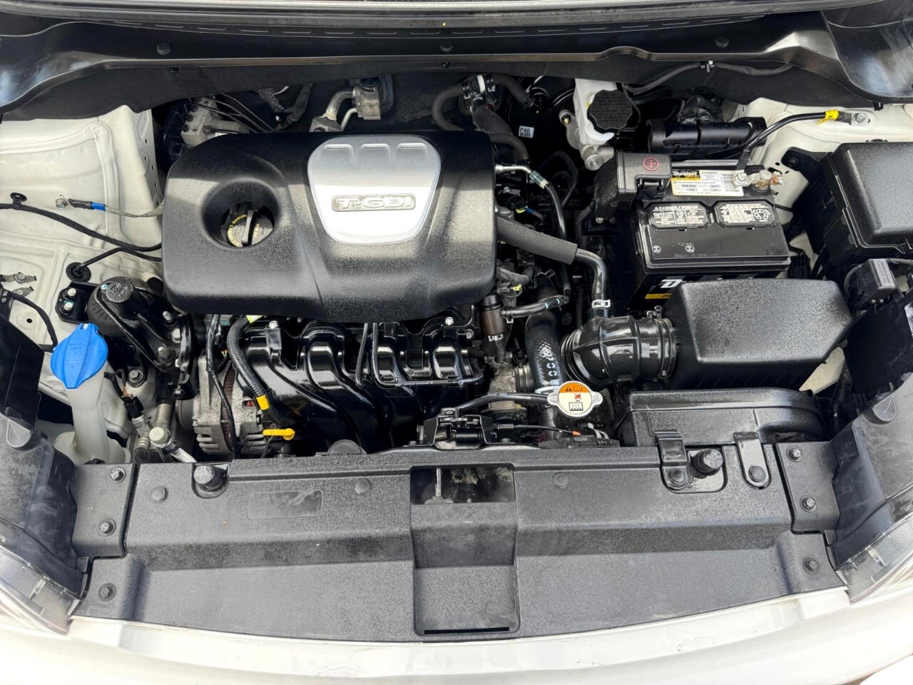 Vehicle image 17 of 27