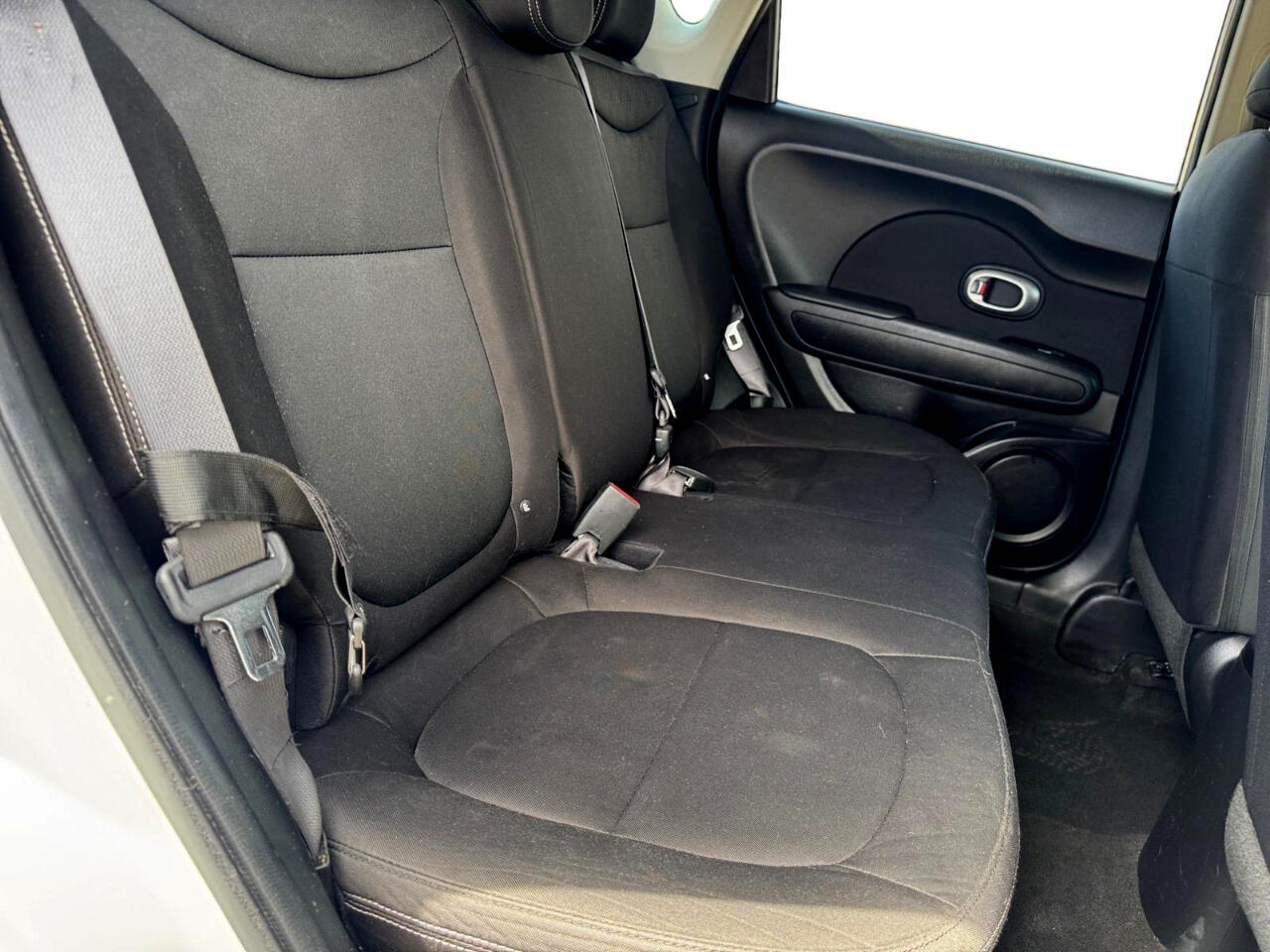 Vehicle image 26 of 27