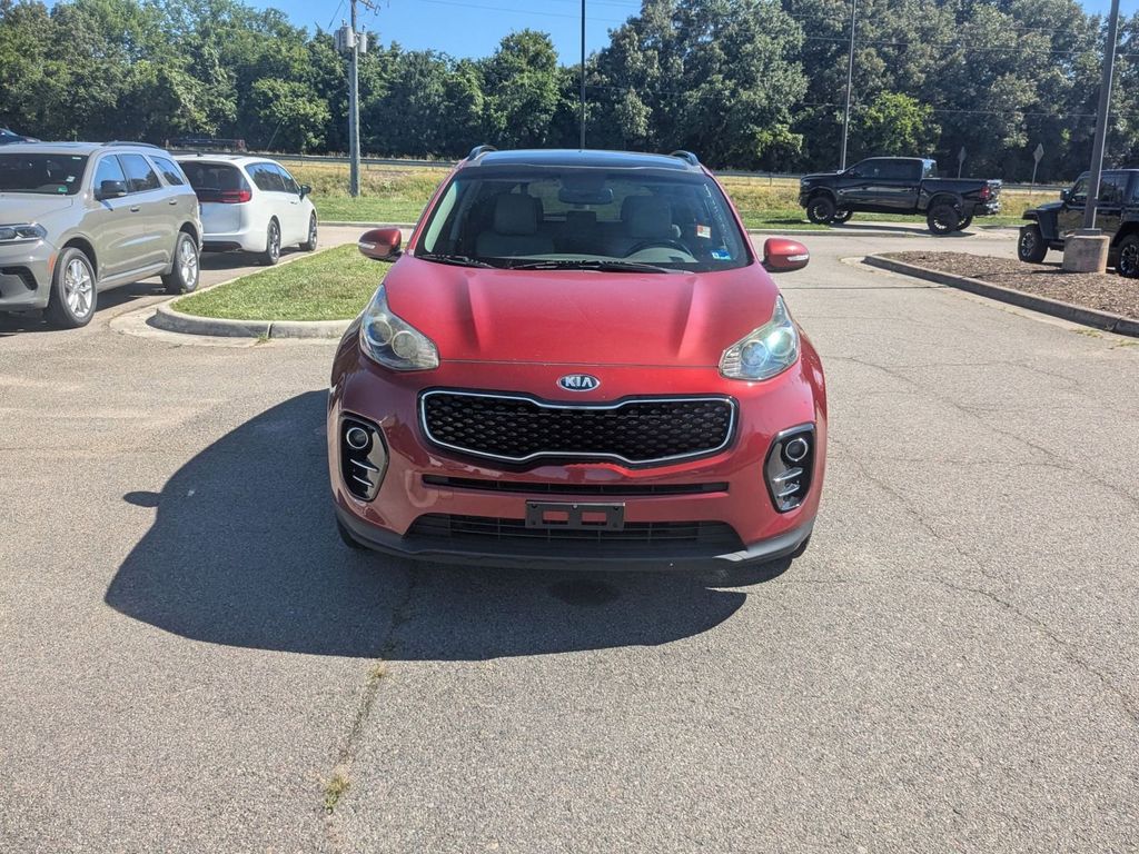 2019 Kia Sportage EX Image 2 of 31