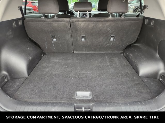 Vehicle image 13 of 35