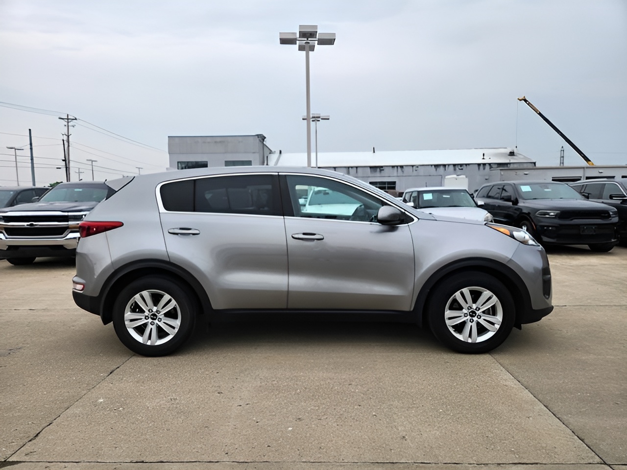 Vehicle image 31 of 35