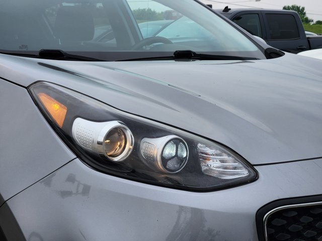 Vehicle image 20 of 35
