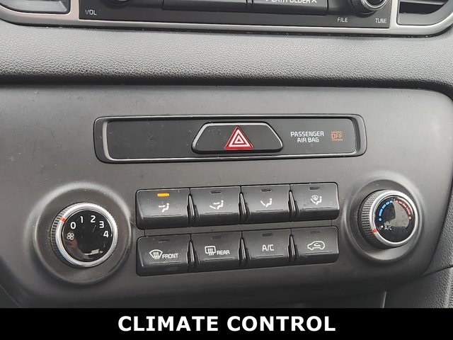 Vehicle image 11 of 35