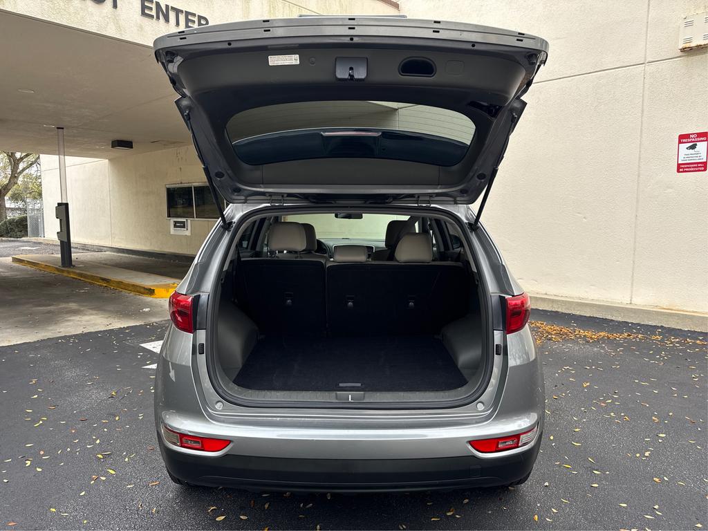 Vehicle image 14 of 23