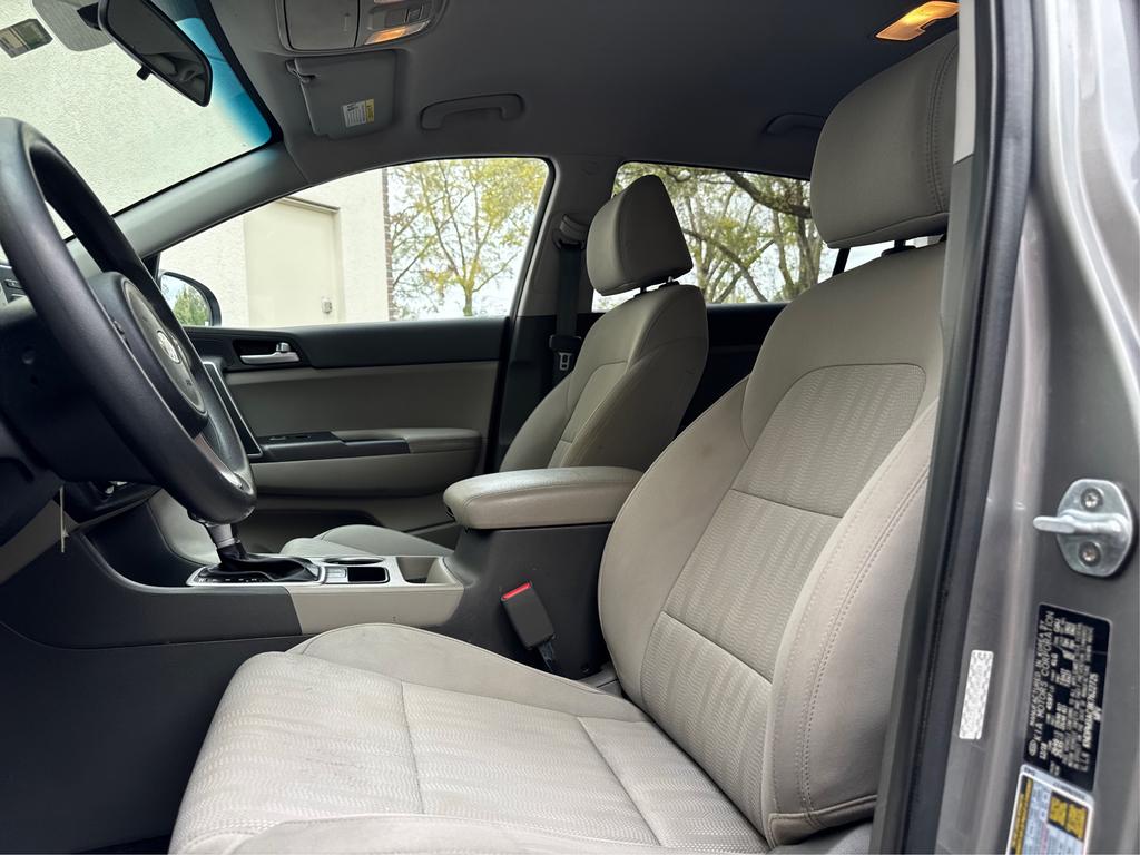 Vehicle image 10 of 23