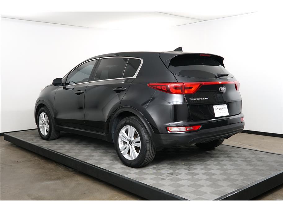 Vehicle image 8 of 27