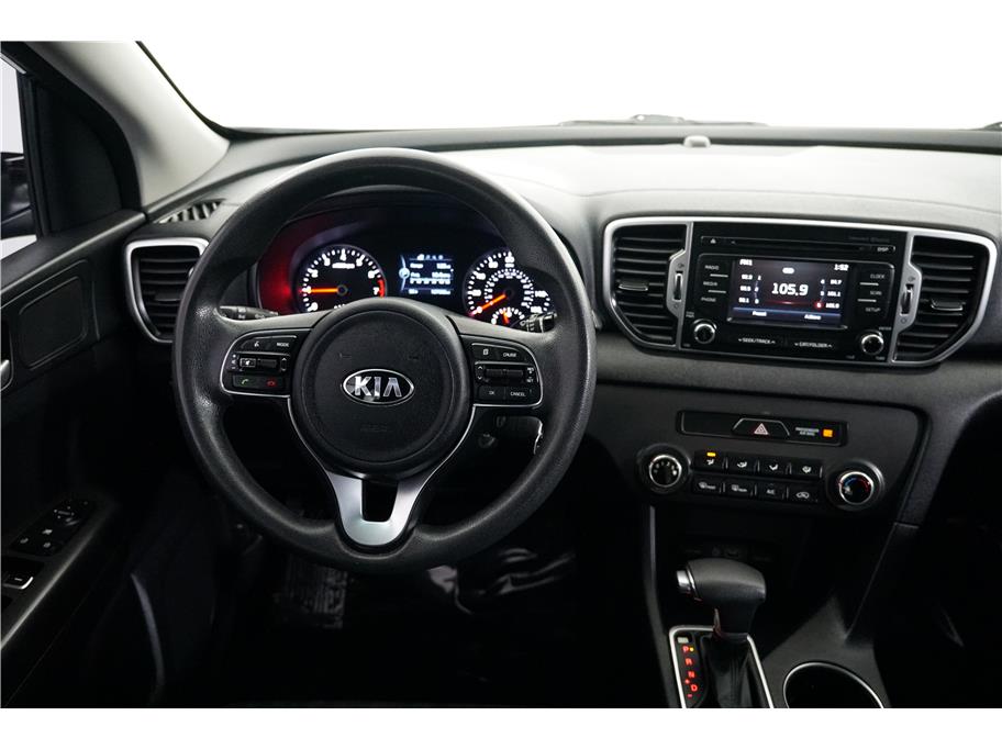 Vehicle image 23 of 27