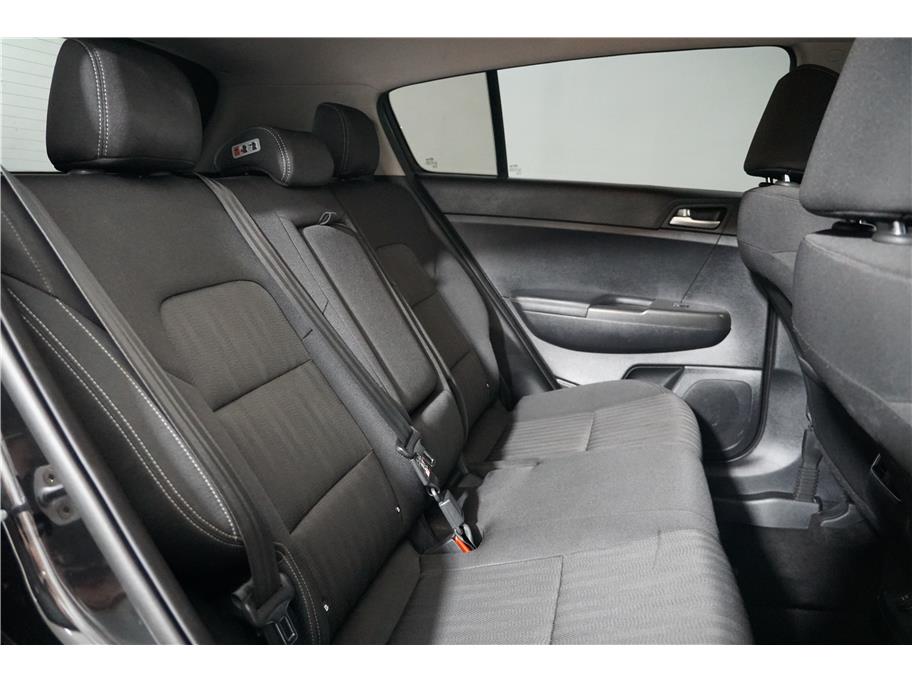 Vehicle image 20 of 27