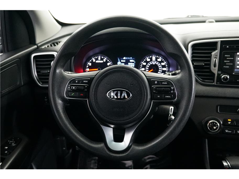 Vehicle image 24 of 27