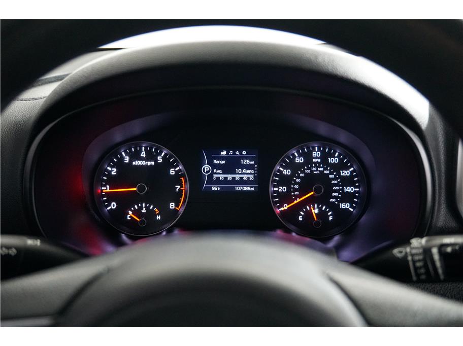 Vehicle image 25 of 27