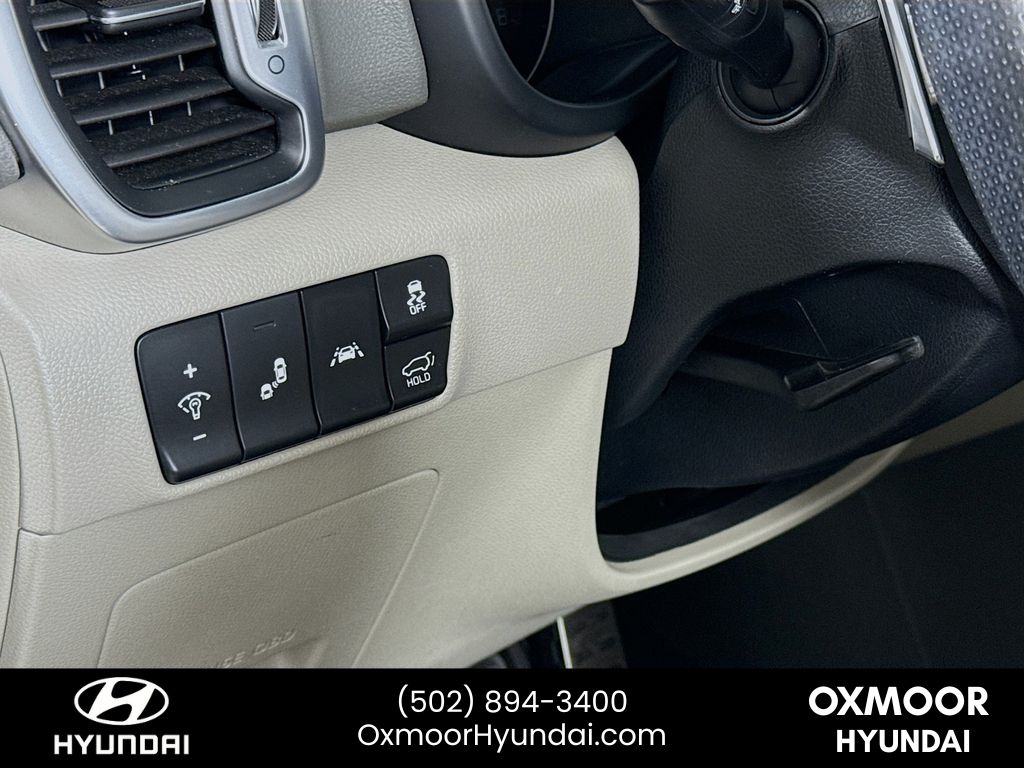 Vehicle image 12 of 34