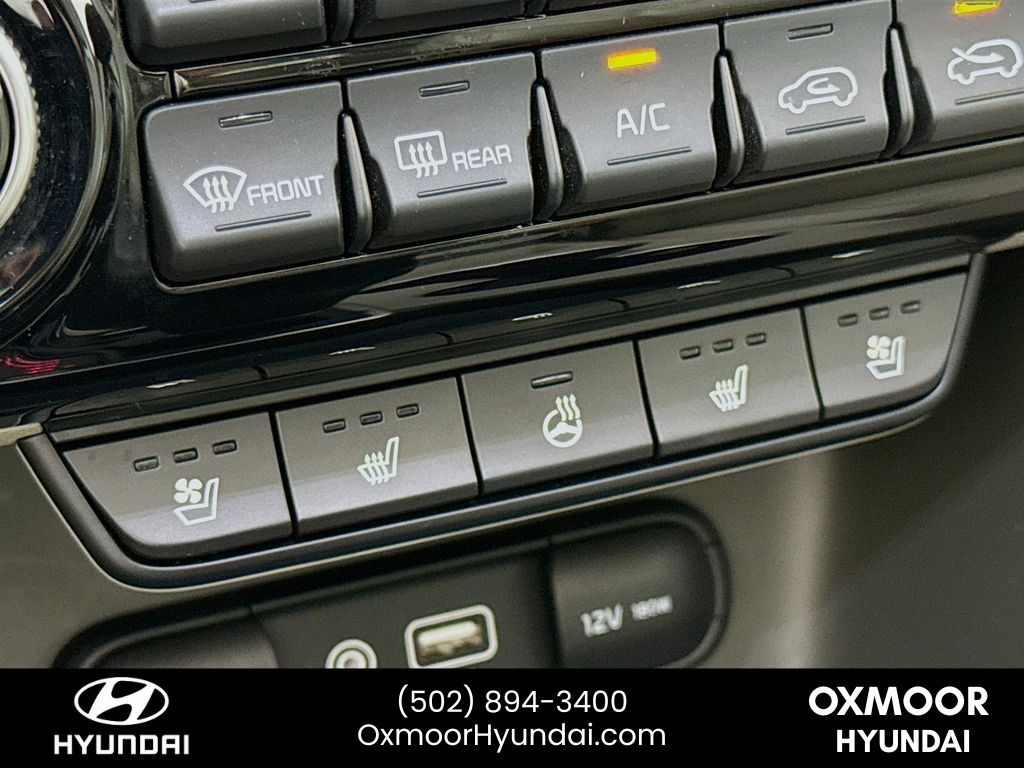 Vehicle image 11 of 34
