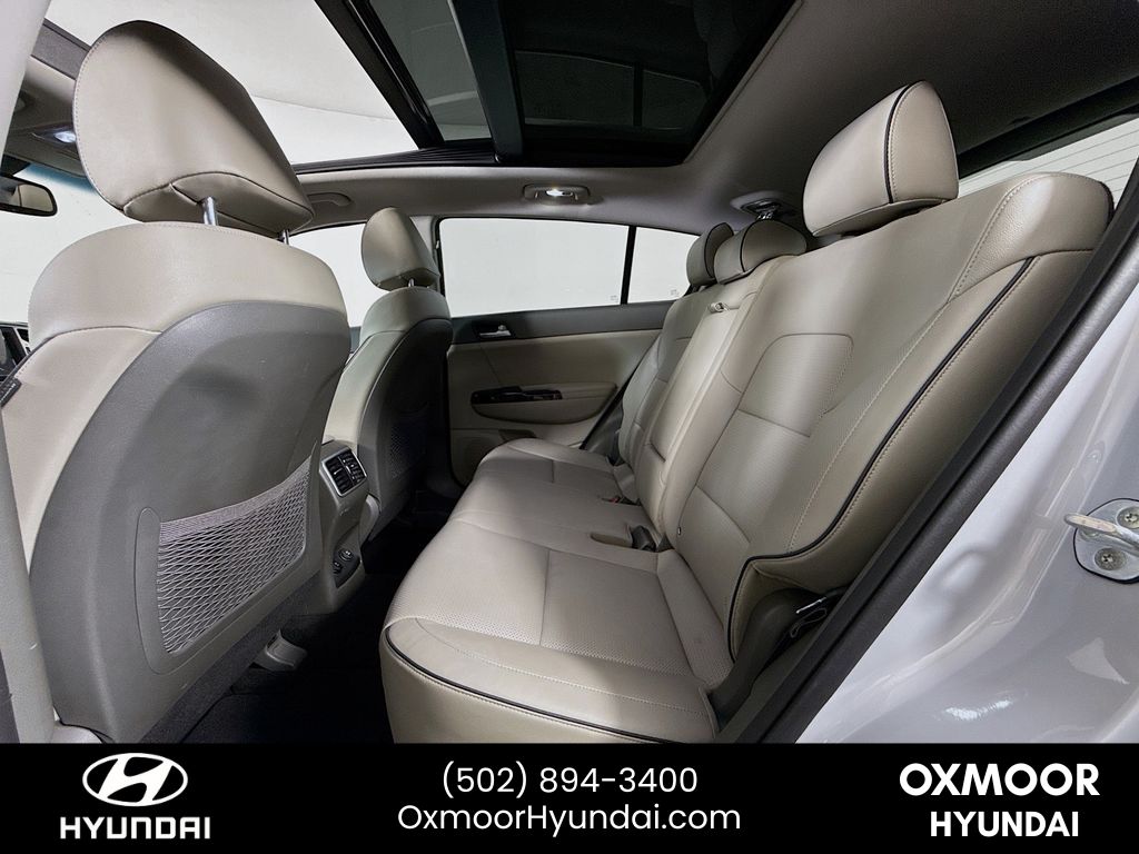 Vehicle image 19 of 34