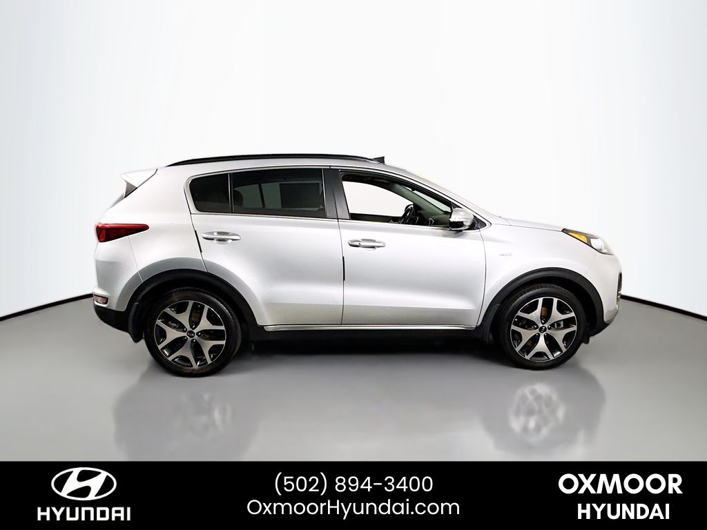 Vehicle image 4 of 34
