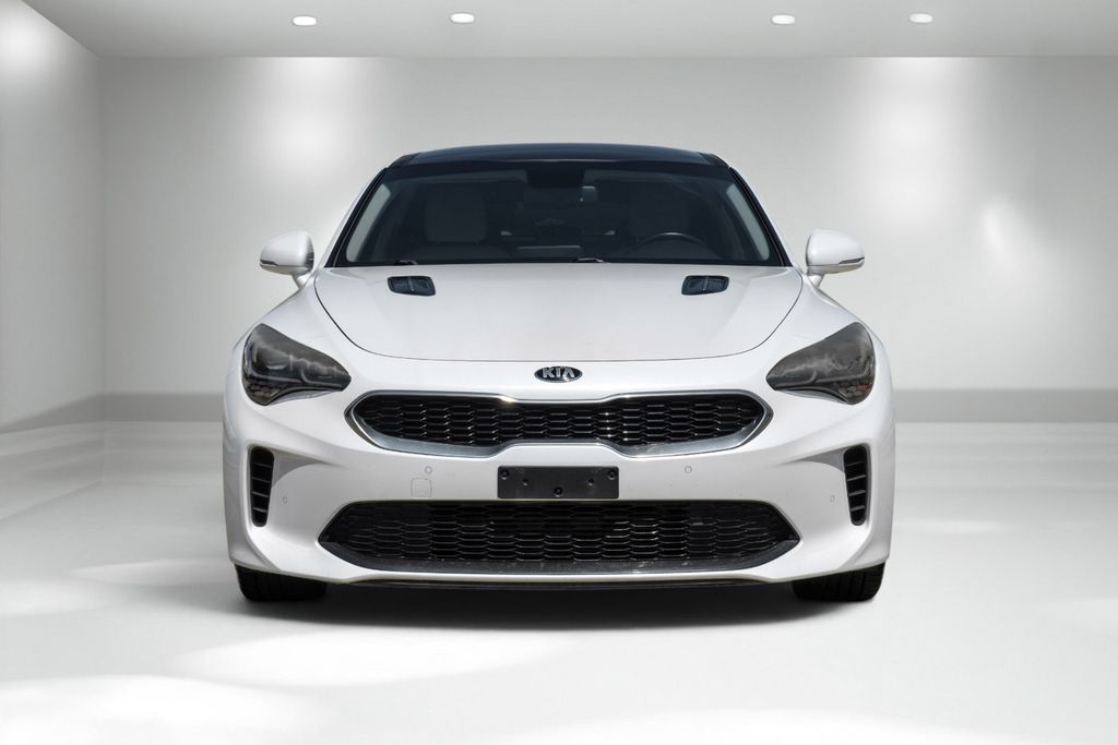 2019 Kia Stinger Base Image 2 of 63