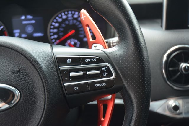 Vehicle image 19 of 40